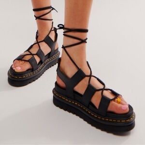 Dr. Martens Nartilla Flatform Sandals Women’s size 7